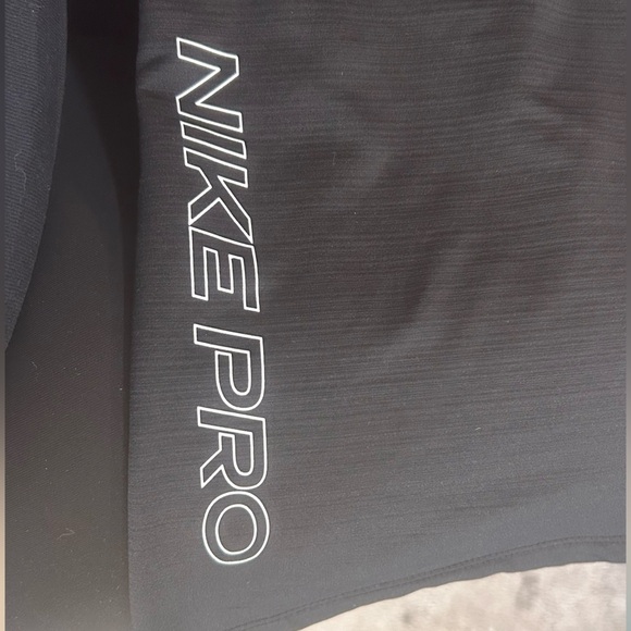 Nike Pro Dri-Fit (Slim Fit) Top:EUC - Picture 7 of 8